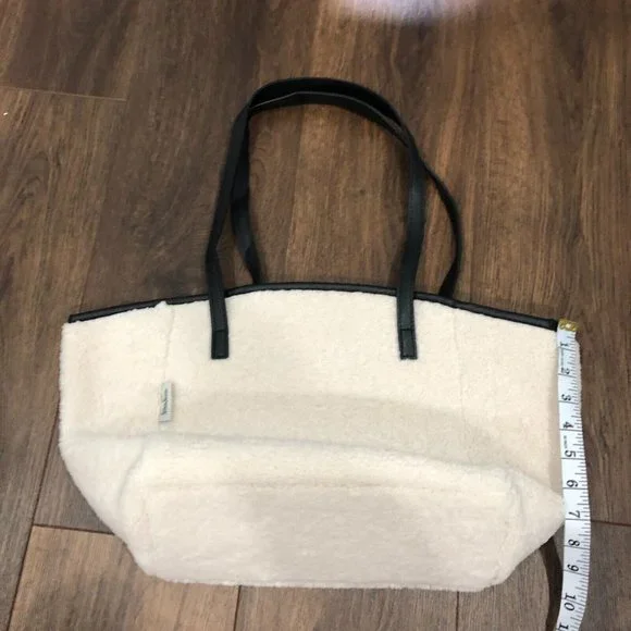 Neiman Marcus White Sherpa Shearling Tote Bag Faux Fur w/ Matching Small Bag - Picture 10 of 14